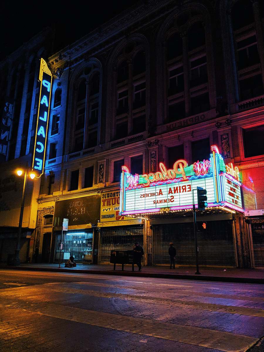 los angeles Palace building night